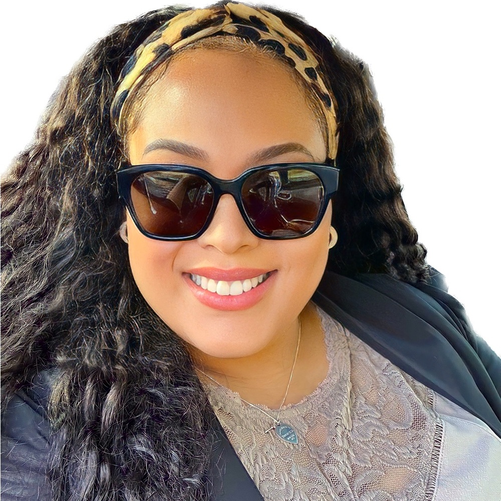 Meet your Posher, Christina